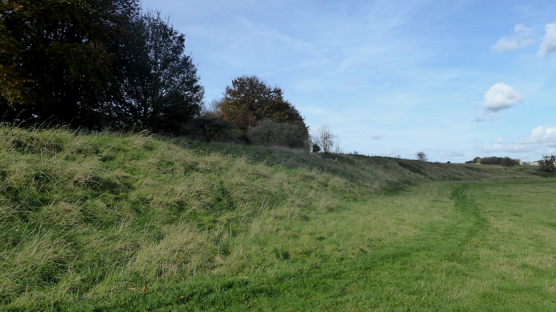 Durrington Walls — a buried super-henge most eyes walk straight past.