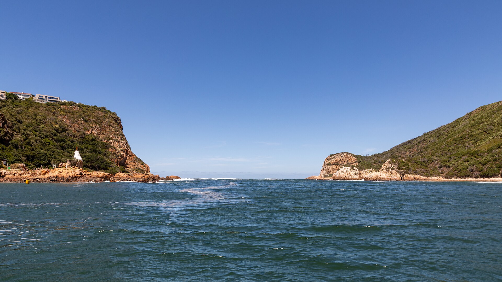 Knysna River east and west heads.